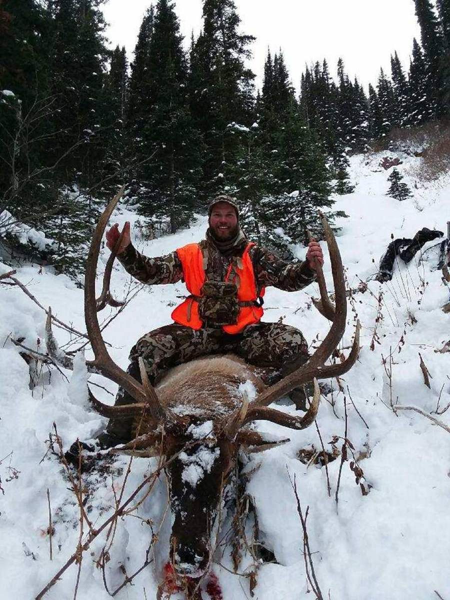 Backcountry mule deer rifle hunt in Montana